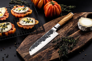 STYLE DE VIE Pjaustymas ir smulkinimas Japoniško plieno peilis STYLE DE VIE Olive Forged, Santoku, 18 cm