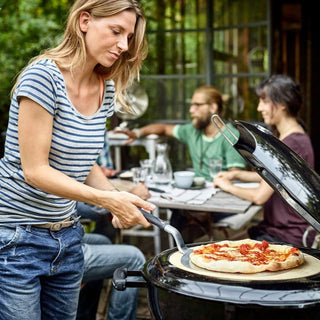WEBER Pizzas Taca do pizzy WEBER z obrotowym uchwytem, ​​32 x 4 x 39 cm (bez uchwytu)
